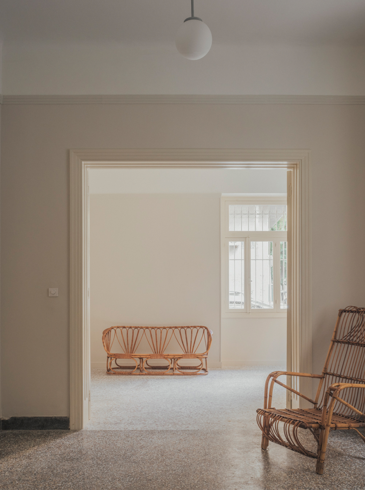 221208_Sikinou_Courtyard-Apartment_Lorenzo-Zandri-5_CropMobile