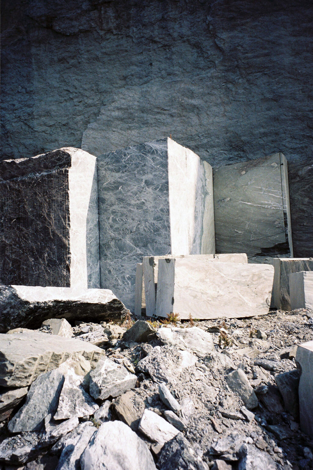 181029_Marble-in-Metamorphosis_Tinos_Hellenic-marble-SA-Quarry-Oasis_Chris-Kontos-73