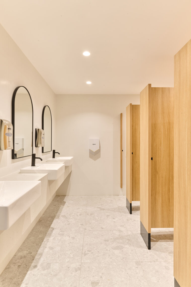 Lowres-240603-221London-Shared-RohanThomson-392880