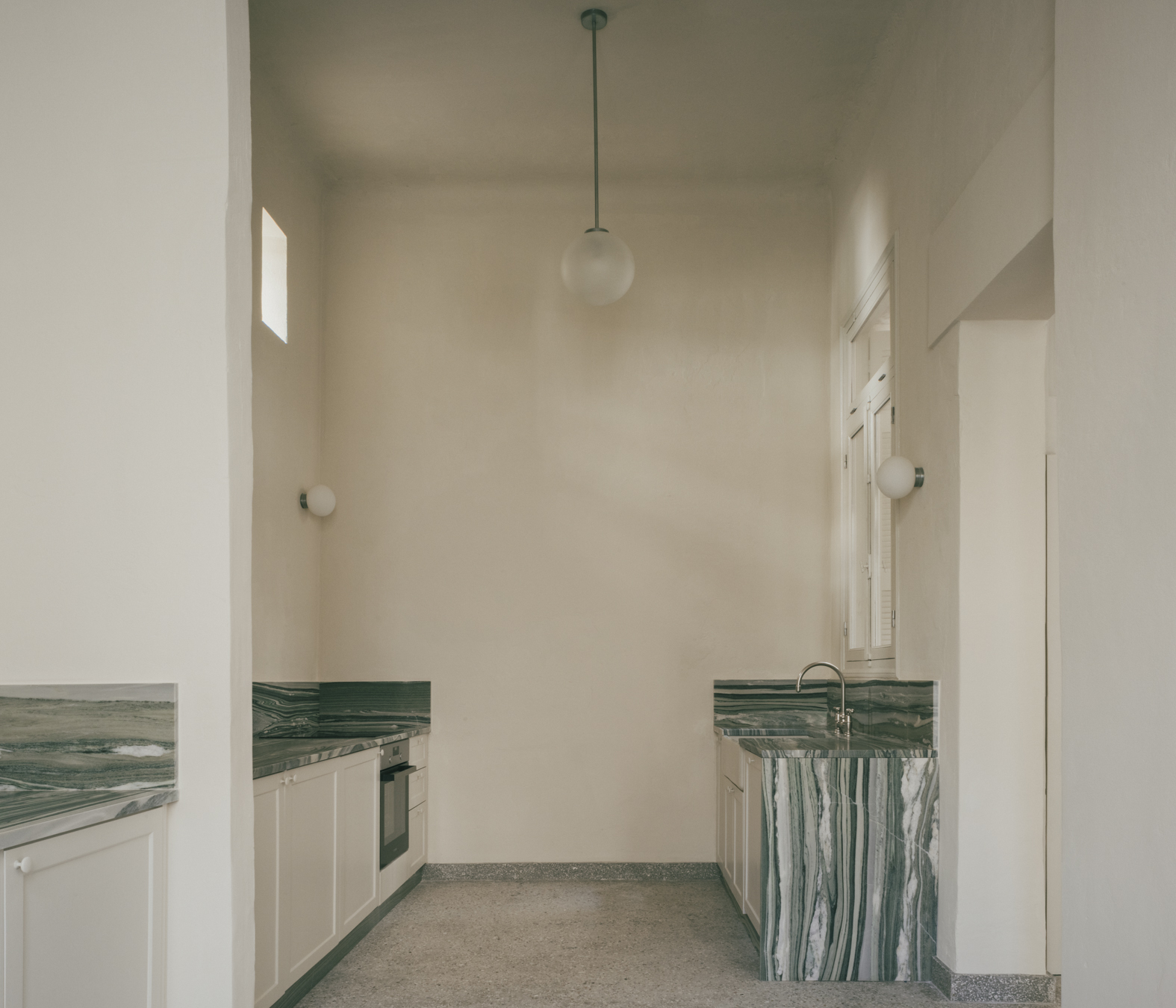 Athens-Apartment-For-Rent-Long-Term-Accommodation-Mithimnis-Courtyard-Apartment
