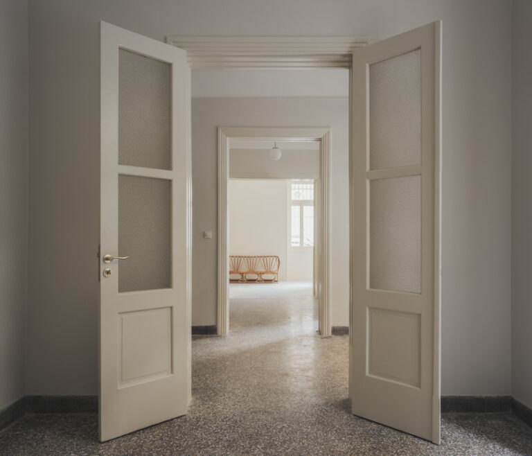 Athens-Apartment-For-Rent-Long-Term-Accommodation-Sikinou-Courtyard-Apartment