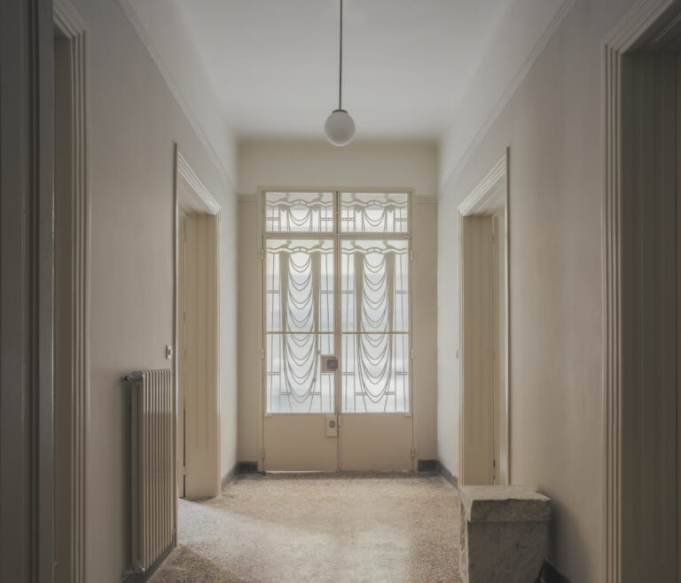 221208_Sikinou_Courtyard Apartment_Lorenzo Zandri-4