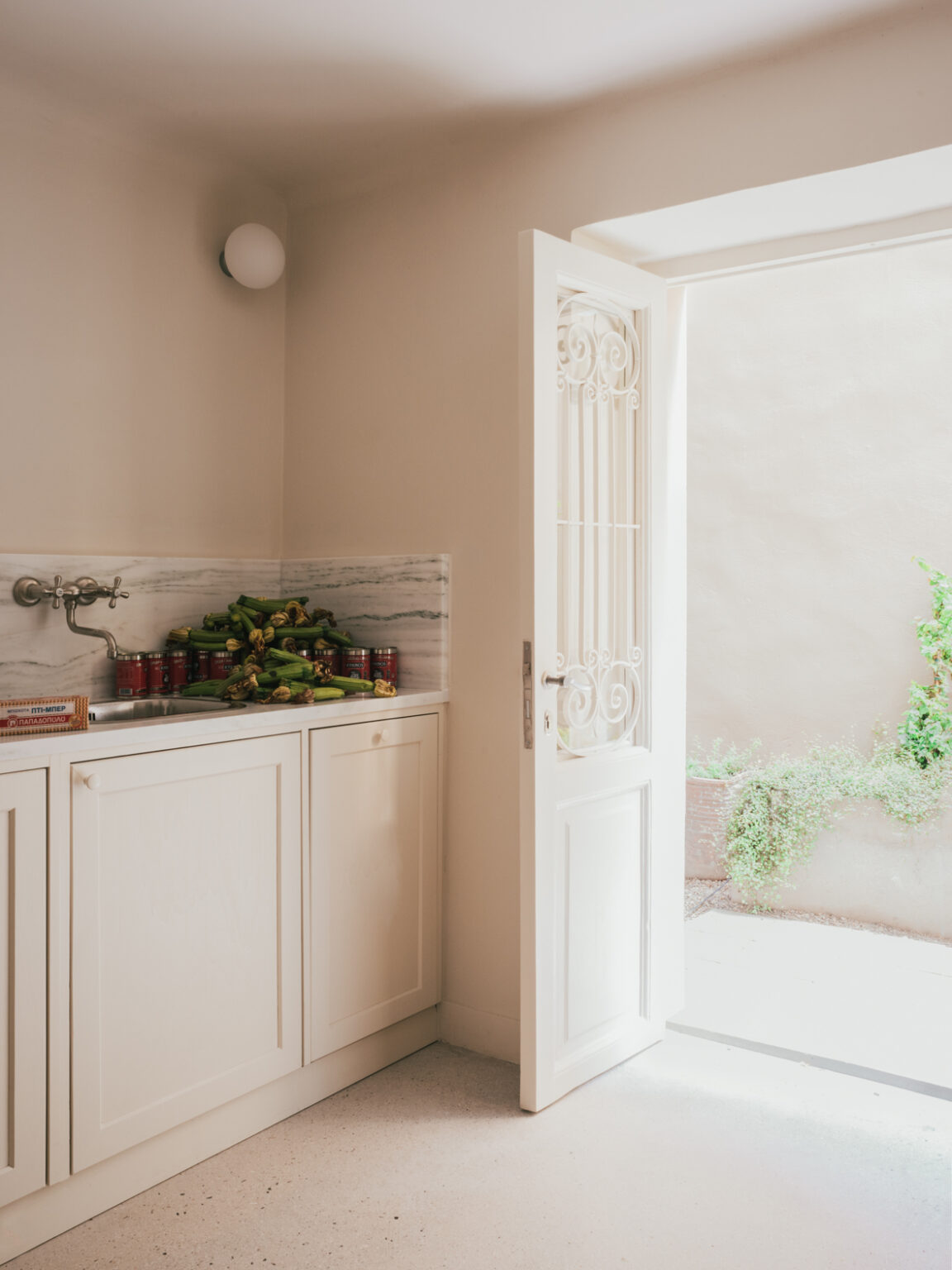 230628_MatrozouGardenApartment_LorenzoZandri-8