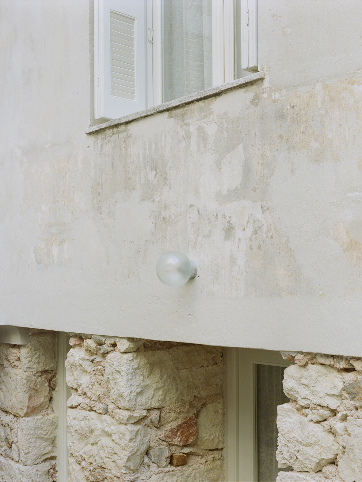 221208_Mithimnis16_Courtyard Apartment_Lorenzo Zandri-17