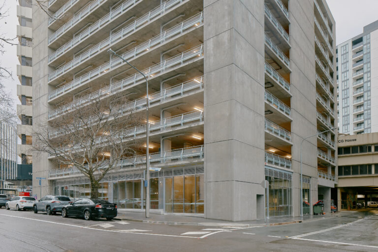 221 London0508-2