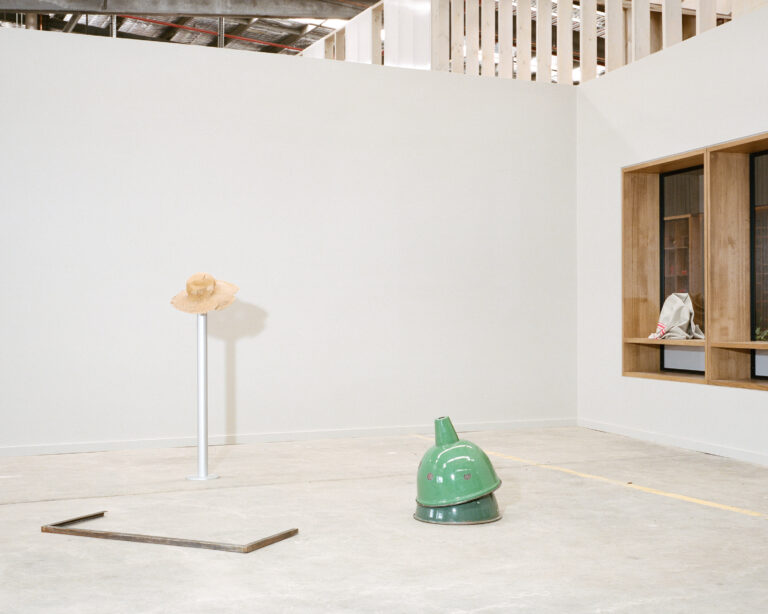 180313_Dairy-Road_Vitrine_UP_03